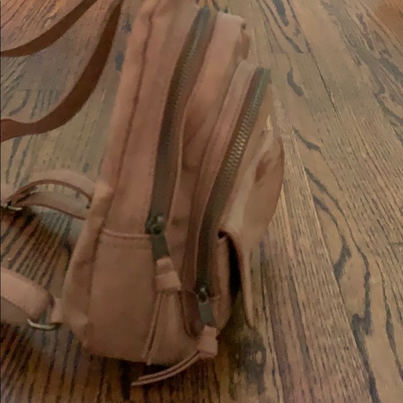 Mini back pack! - Picture 2 of 2